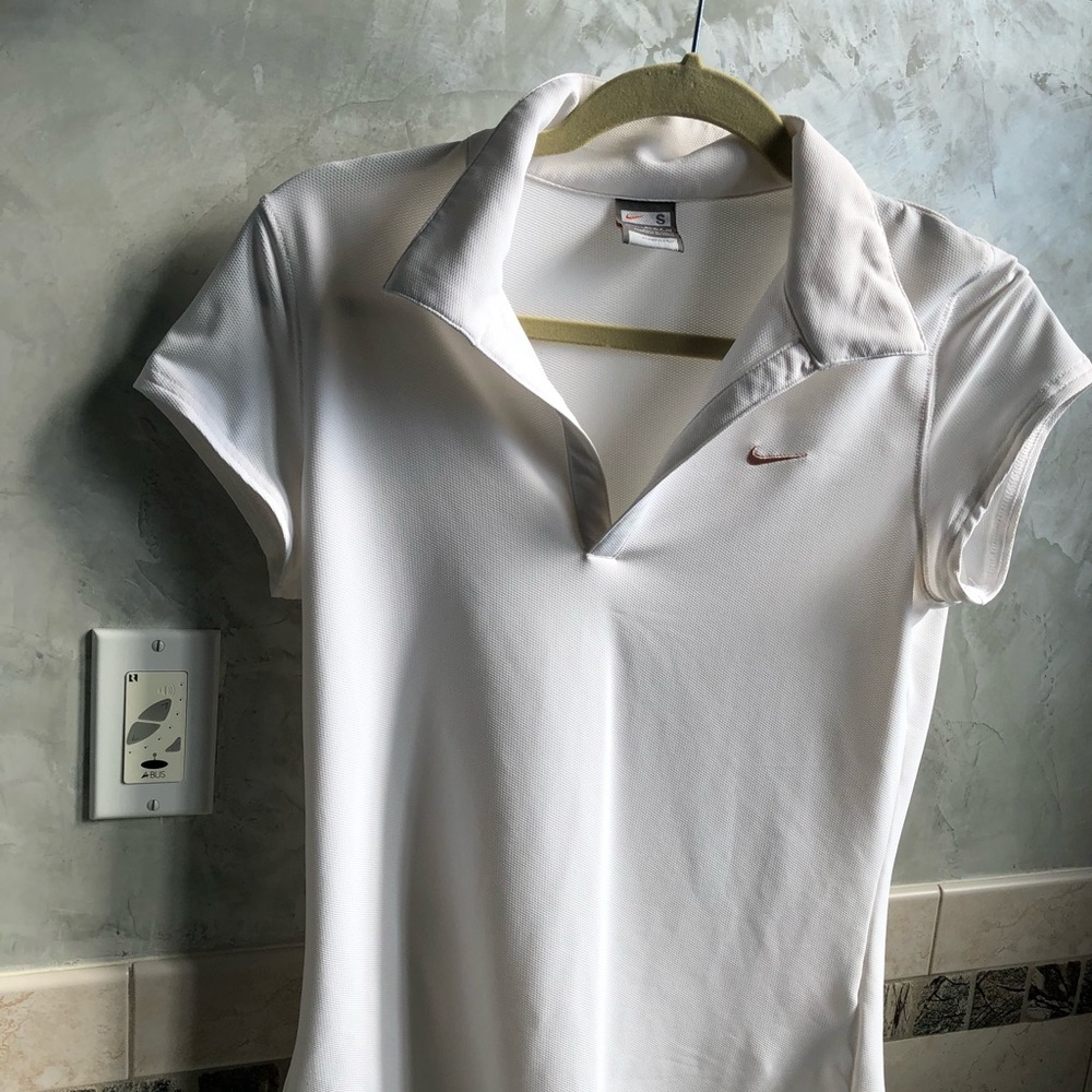 Nike golf top size small